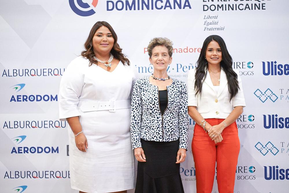 Ulises Cabrera participa en seminario de cooperación franco-dominicana organizado por la CCIFD